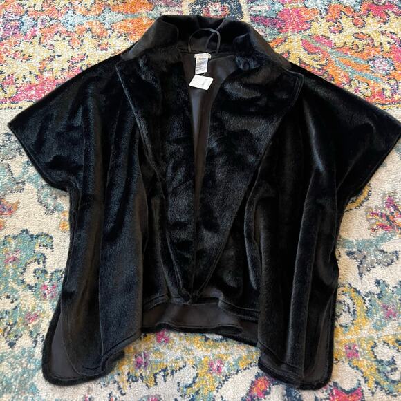 Free People Faux Fur Poncho Wrap Jacket Coat Black One Size Formal Everyday - Picture 1 of 12